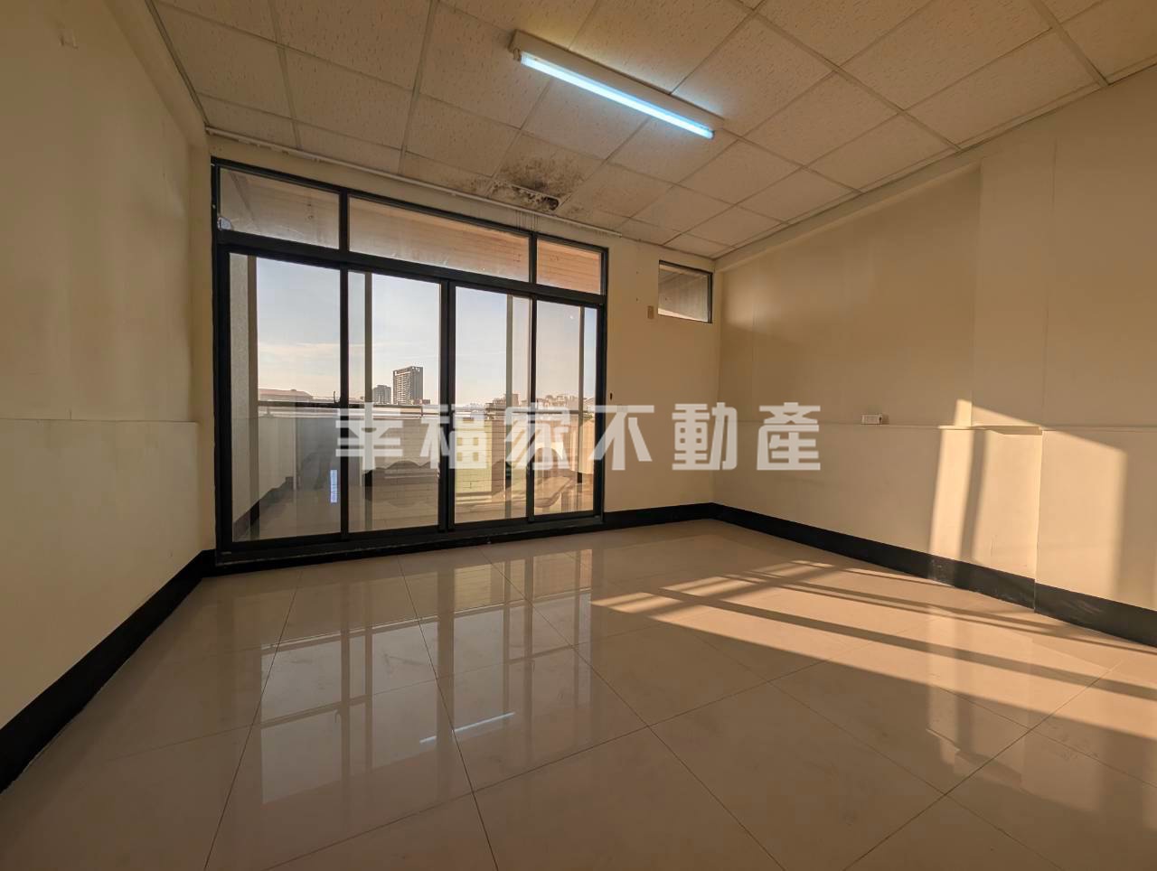 中華西路大地坪店住(RC)