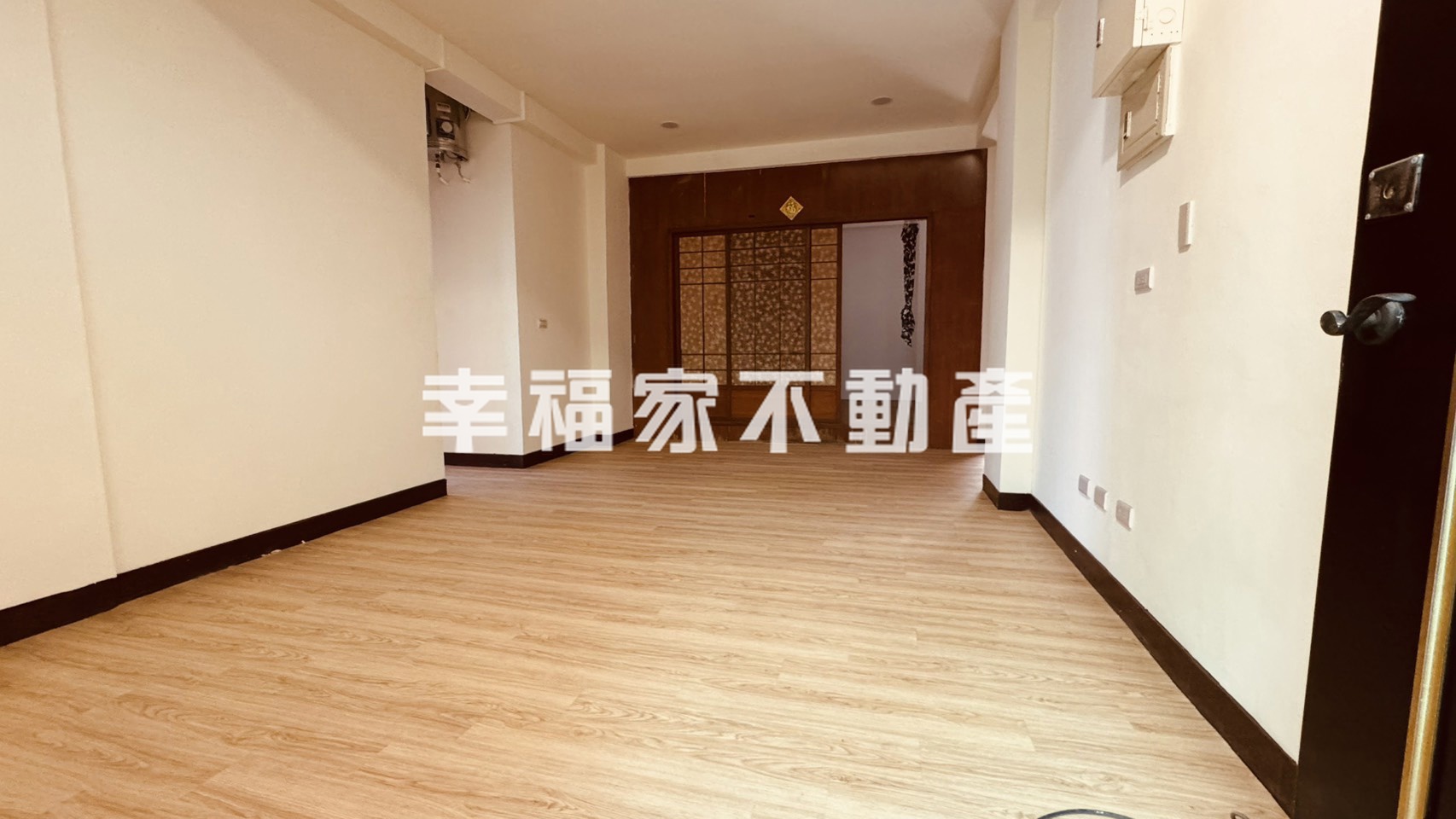 專星鑽三房一樓車庫寓