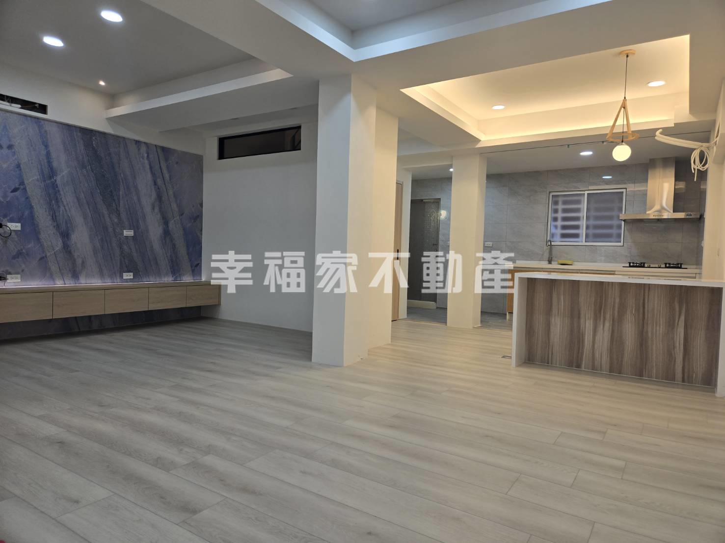 海佃南苑整新車墅
