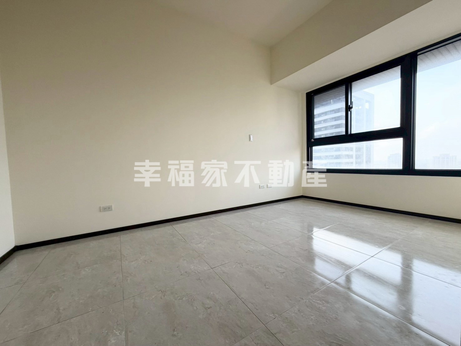 愛琴海全新未住景觀平車美宅