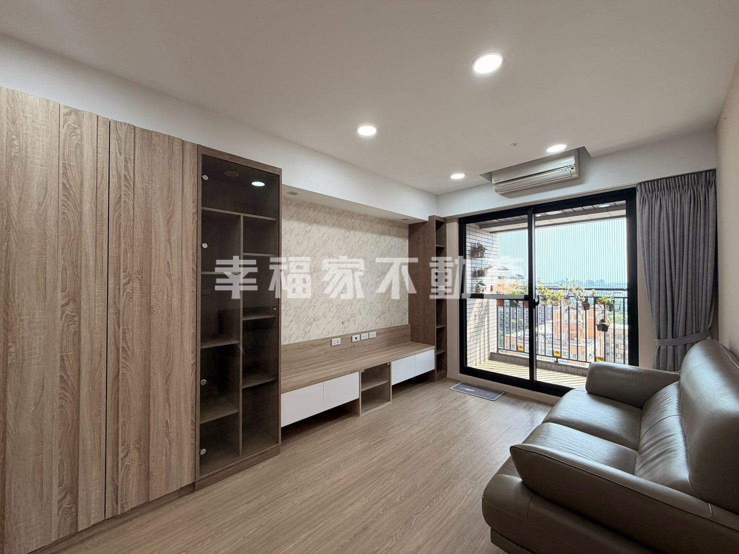 佳展大方朝南景觀三房平車
