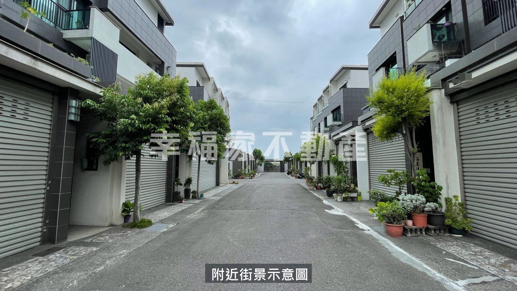 德崙路綠意間間套房雙車墅