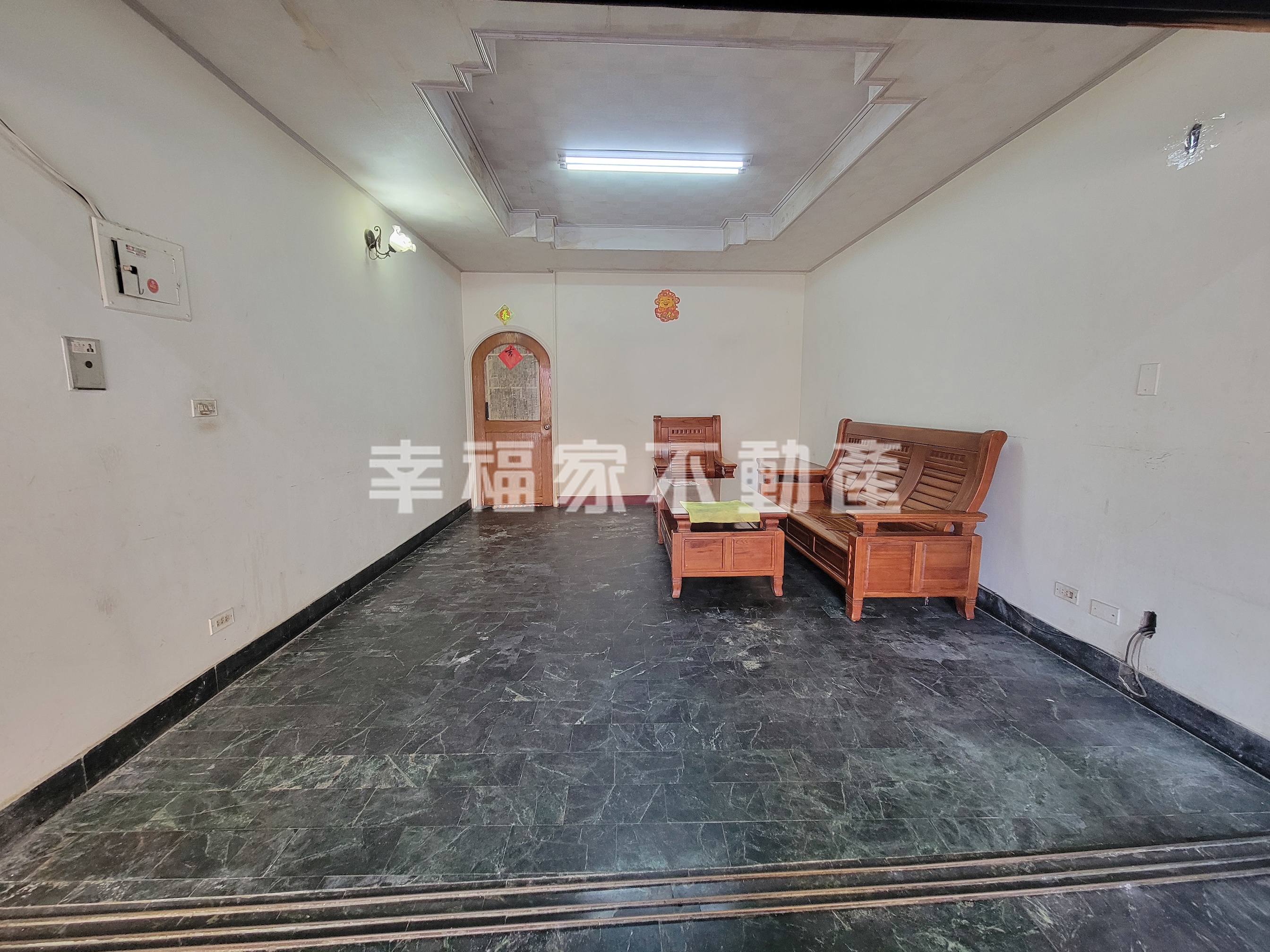 (租)仁德近仁義商圈小資金店面